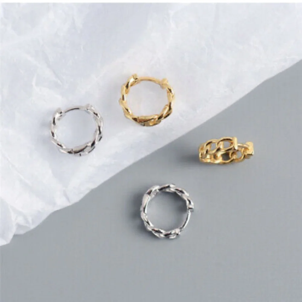 NWT 18K GOLD PLATED HOOP EARRINGS - Picture 3 of 5